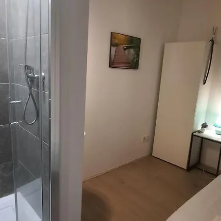 W&v Hostel