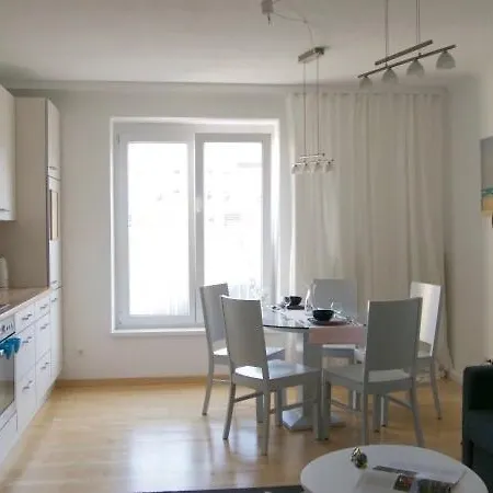 Spacious 2rooms In The Center