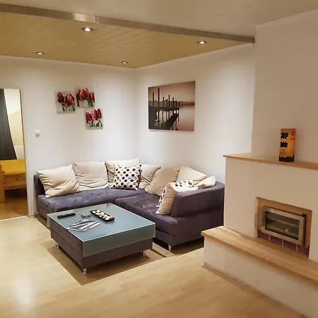 Apartment Esslinger Hauptstr Spacious With Loggia