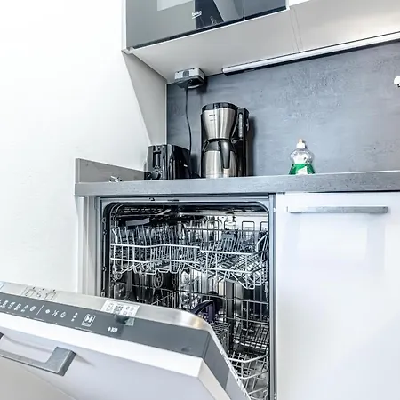 Apartment Charming 1br, Steps From Reumannplatz U1 *