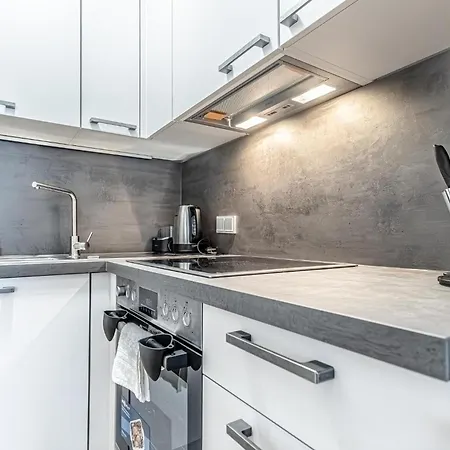 Charming 1br, Steps From Reumannplatz U1