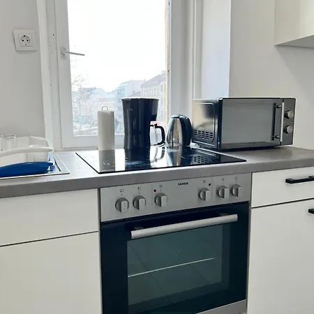 Apartment Cozy 4br Shared Apt.- Near U3/zippererstrasse Wien
