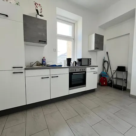 Apartment Cozy 4br Shared Apt.- Near U3/zippererstrasse