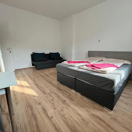 Cozy 4br Shared Apt.- Near U3/zippererstrasse Wien