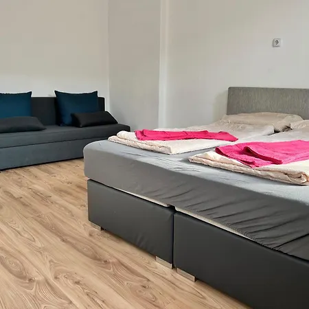 Apartment Cozy 4br Shared Apt.- Near U3/zippererstrasse *