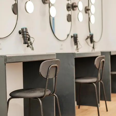 Hostel Chic By Home2 *