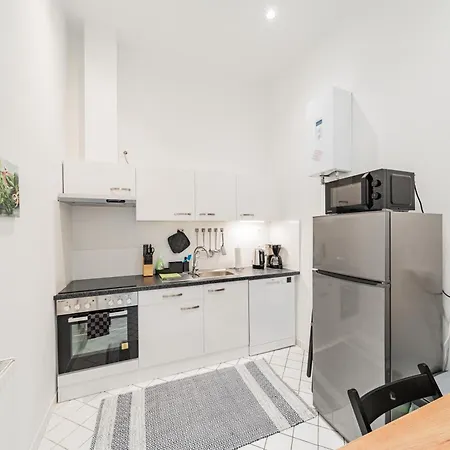 Apartment 3 Bedrooms - 72sqm - 15 Min. Center *