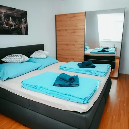 Apartment Deluxe *