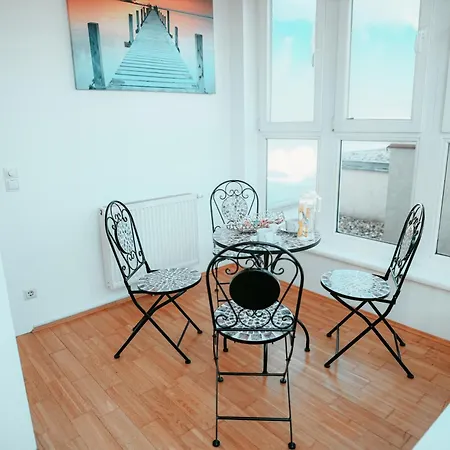 Apartment Deluxe *
