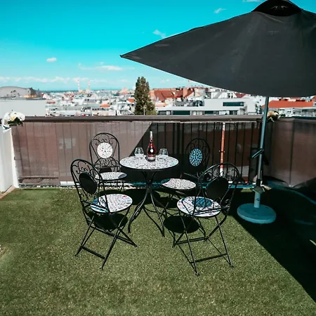 Apartment Deluxe *