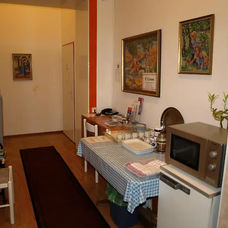 Bed & Breakfast Gross 2*
