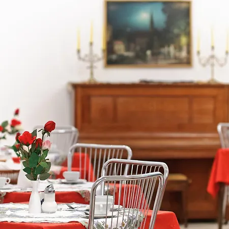 Hotel Viktoria Schoenbrunn 3*