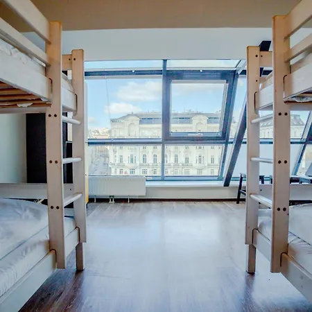 Wombat's Naschmarkt Hostel *