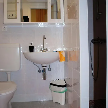 Heine Apartment *