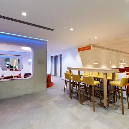 Simm's Hotel