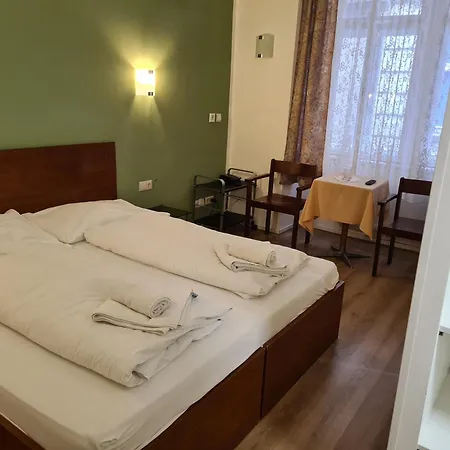 Hotel Ani-falstaff