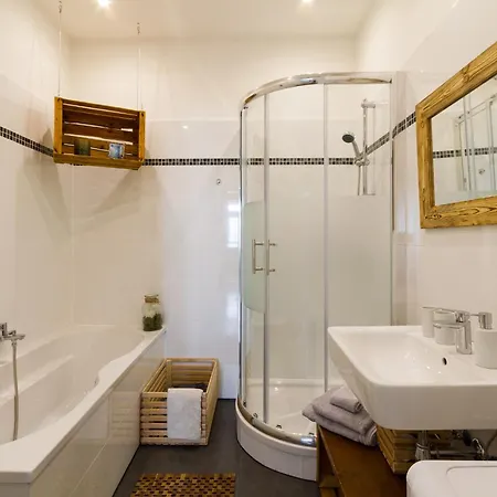 Your Abroad Apartment