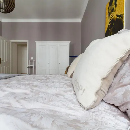 Apartment Your Abroad