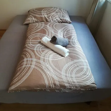 Apartment, Modern Und Neu Renoviert Lägenhet