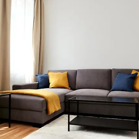 Triple A Apartment *