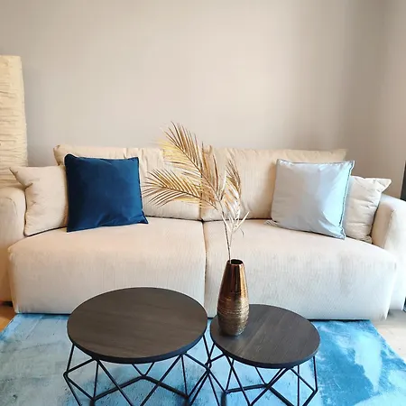 Apartment Design Center - Free Parking! *