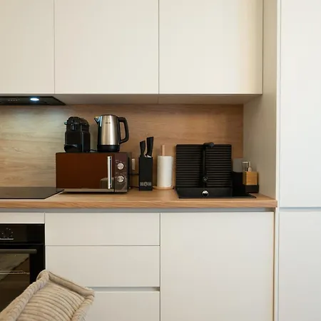 Apartment Bright, Modern And Flat With A Terrace *