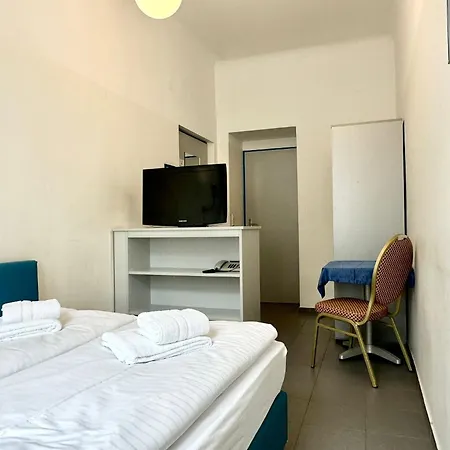 Ξενοδοχείο Very Central, 5 Min To Center, Self Check In 2*