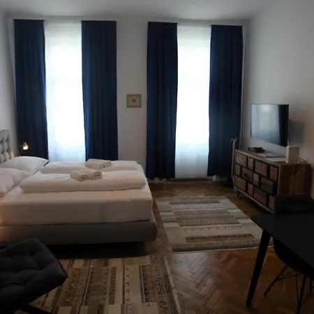 Schoene Dreizimmerwohnung Direkt Am Augarten Apartment Vienna