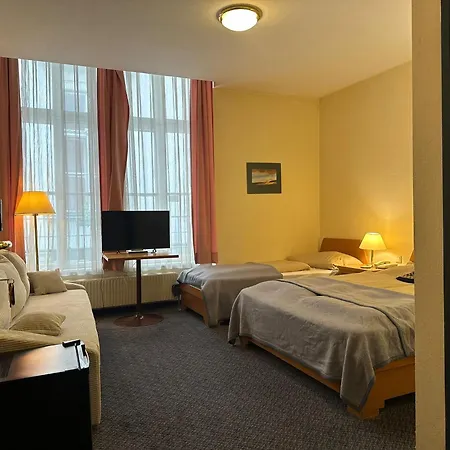 Very Apartments, 5 Min To Center, No Reception 3*