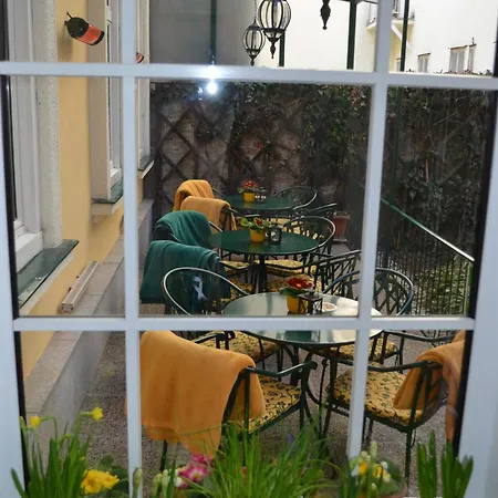 Hotel Jäger - Family Tradition Since 1911 4*