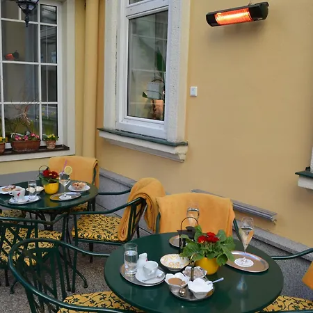 Hotel Jäger - Family Tradition Since 1911 4*