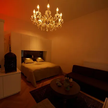 Hoheschule Levade Apartment *