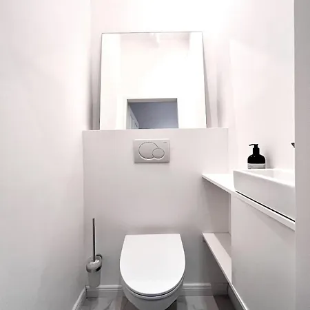 Appartement With Balcony Next Augarten Park