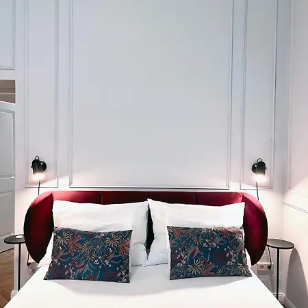 Appartement With Balcony Next Augarten Park Wenen