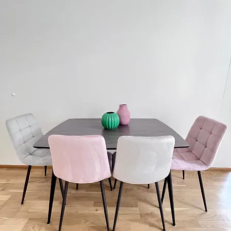 Apartment Funky Near Station Free Parking *