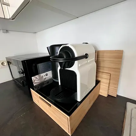 Funky Near Station Free Parking Apartment *