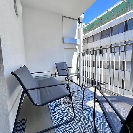 Apartment Funky Near Station Free Parking *