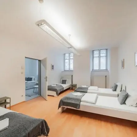 Souterrain Apartment