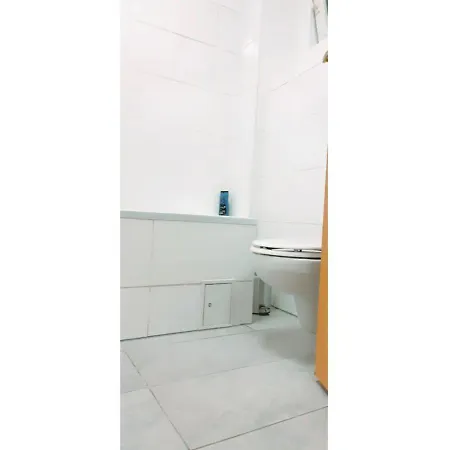Apartment Economy 2br Next To Prater Amuesement Park Vienna