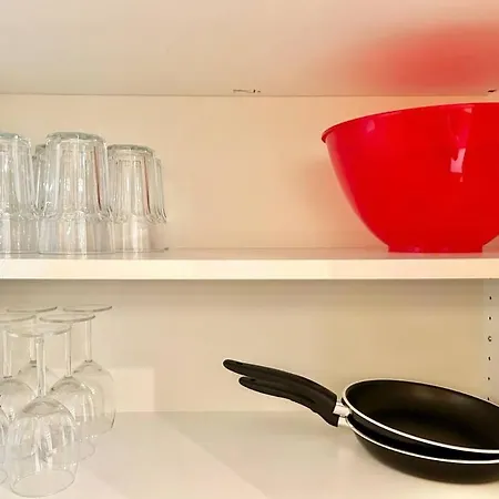 50 M2 Stylish With Free Parking & Netflix Apartment