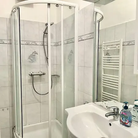 50 M2 Stylish With Free Parking & Netflix Apartment Vienna
