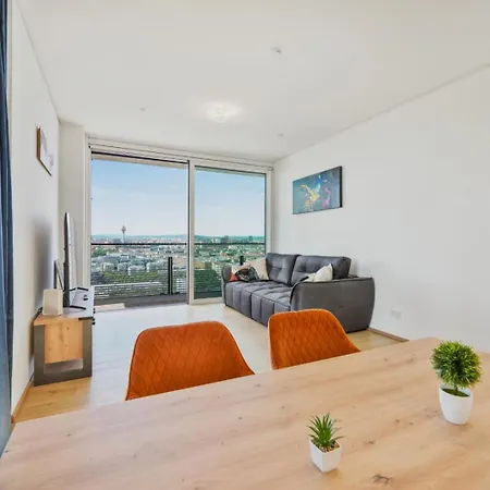Luxury Penthouse I Rooftop Pool I Self Check-in Apartment Wien