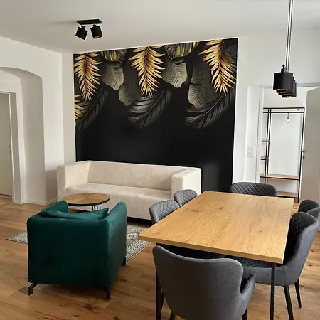 Schoenes Design, 3 Queensize-betten, Walk In Dusche, Kueche Komplett Mit Nespresso, Zusatzpaket Moeglich Kleinkinderbett, Kindergeschirr, Hochstuhl Appartamento *