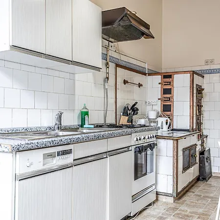Brilliant 2br Apt. Near Akh-hospital Apartament *