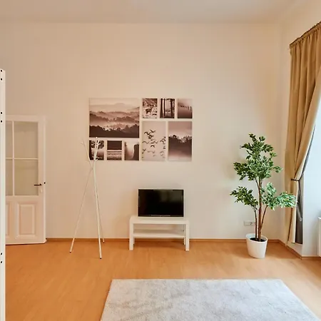 Central Gc0 Apartment *