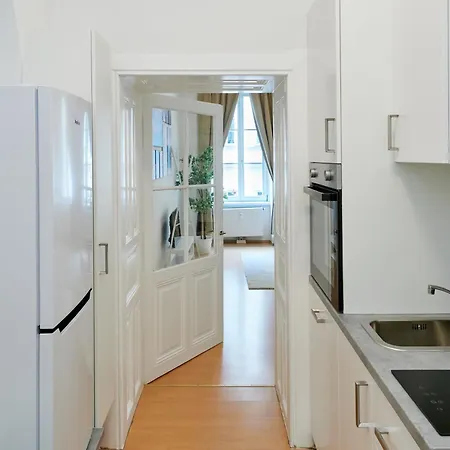 Apartment Central Gc0 *