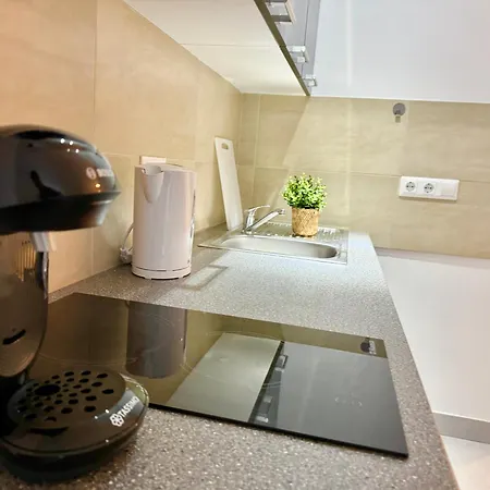 Stylish Schonbrunn With Free Parking Apartment Vienna