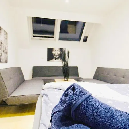 Cozy In Center Dw19
