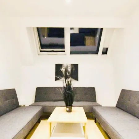 Homestay Cozy In Center Dw19