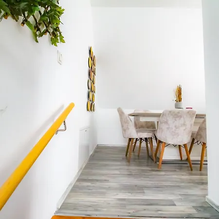Homestay Cozy In Center Dw17